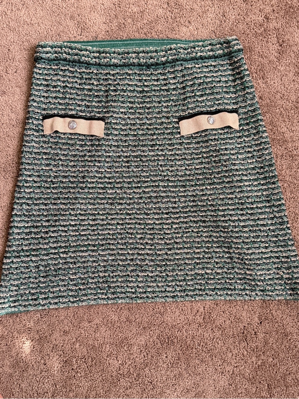 Ming Wang Green Textured Knit Mini Skirt with Cream Pocket Accents